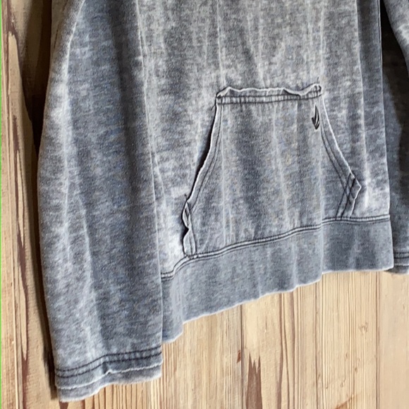 Used Volcom pullover Size S/P/10 - Picture 7 of 8